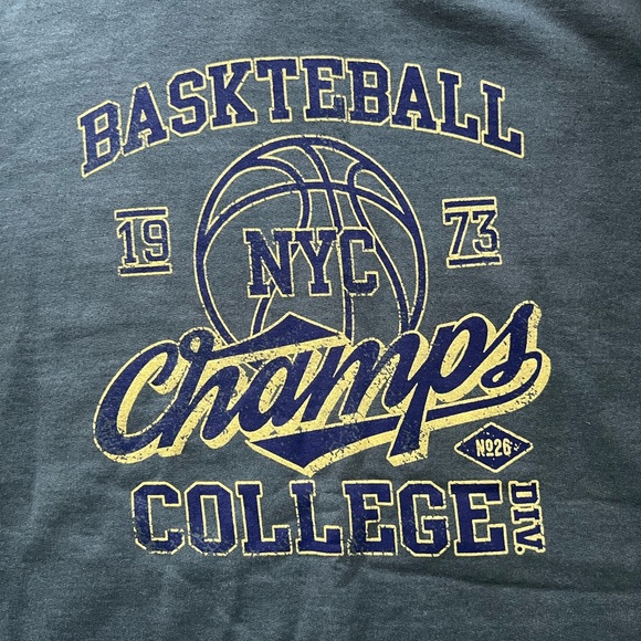 Golden Hour 1973 NYC Basketball Champs Crewneck Pullover Sweatshirt - Picture 3 of 3